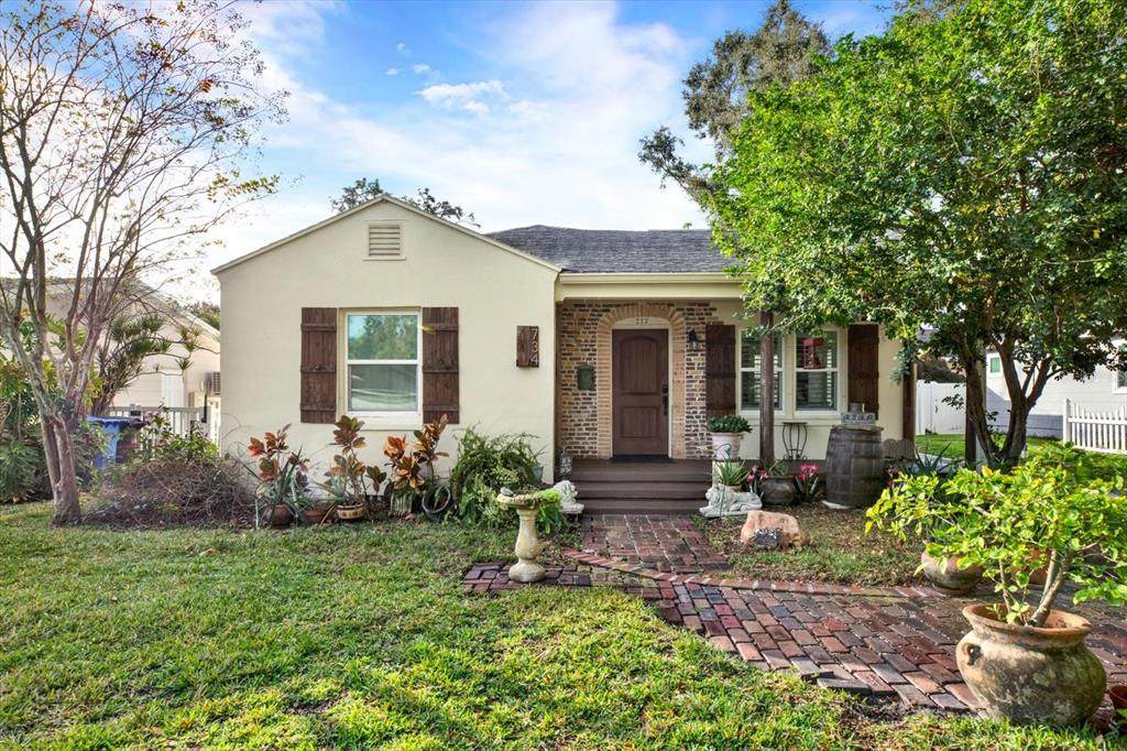 734 37TH Avenue - Photo 1