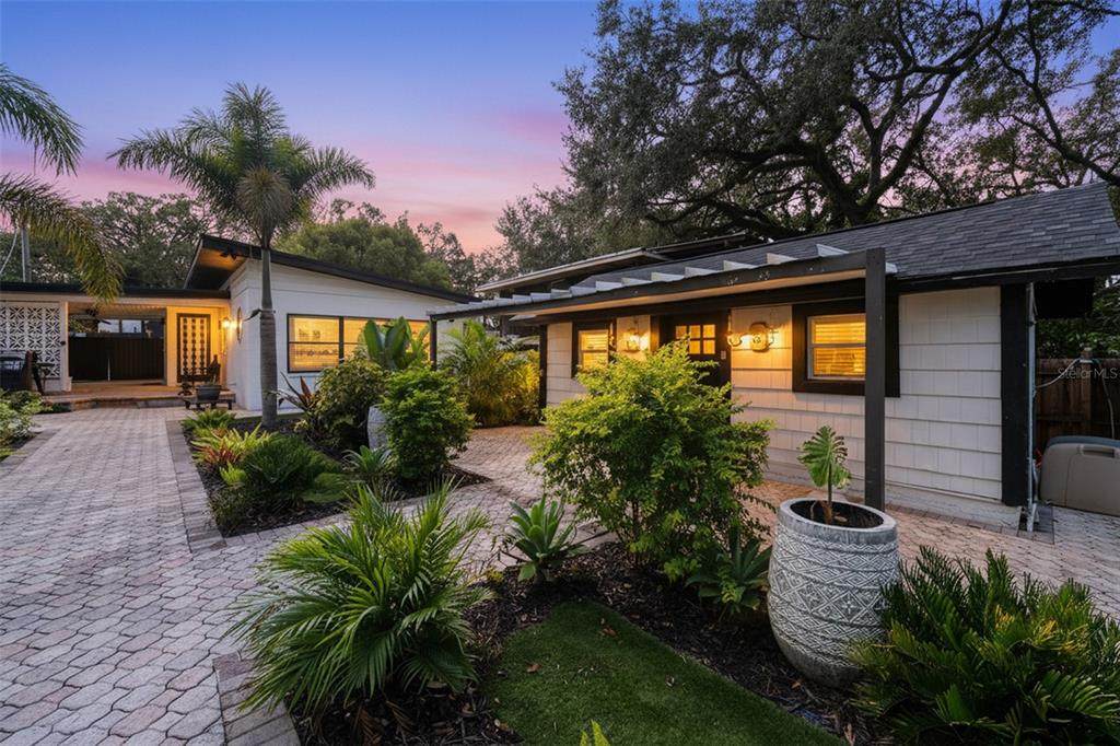 308 Hollywood Street - Photo 1