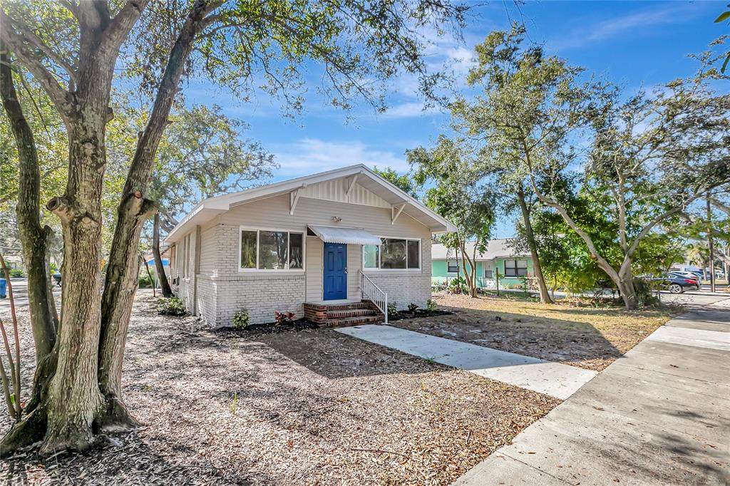 703 16TH Avenue - Photo 1