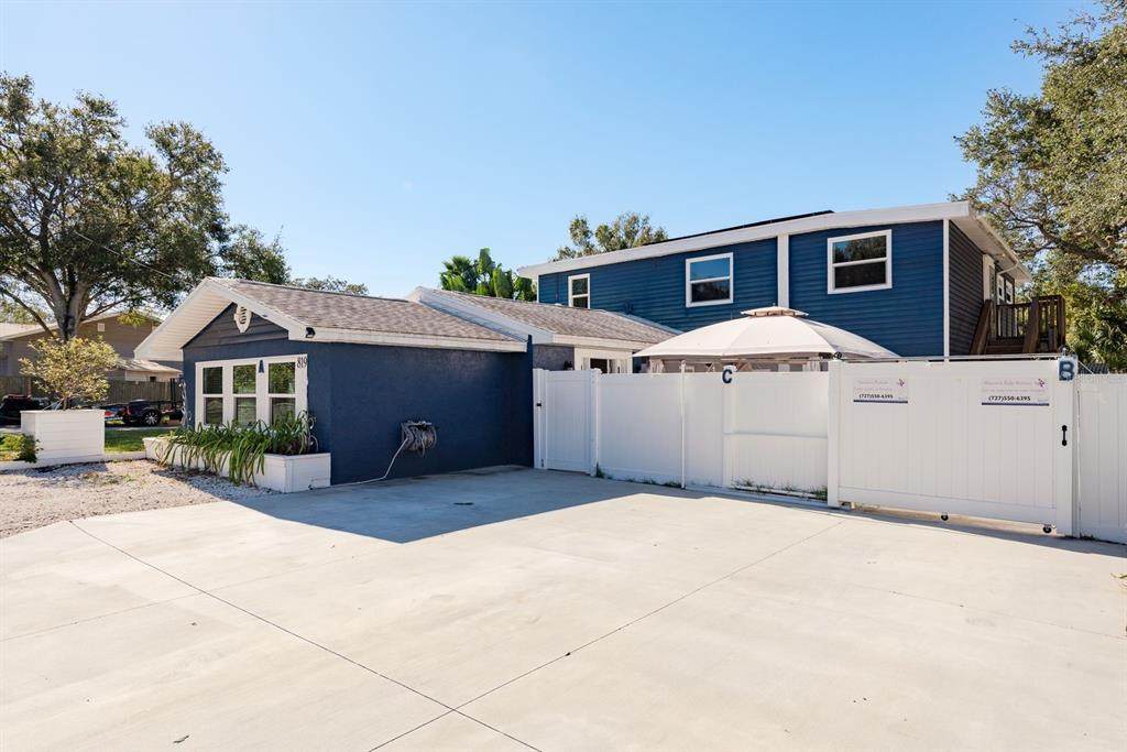 819 10TH Street - Photo 1