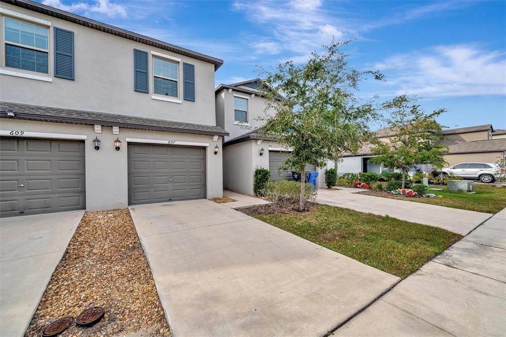 607 Royal Empress Drive - Photo 1