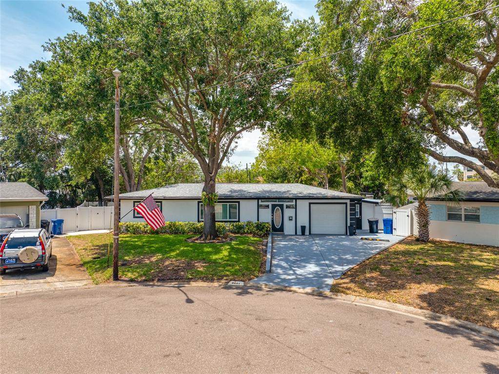 8444 8TH Way - Photo 1