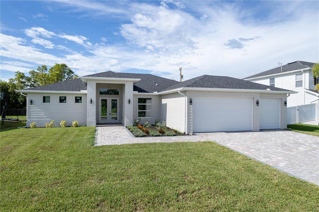 521 5TH Street - Photo 1