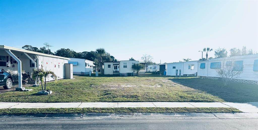 6100 62ND Avenue - Photo 1