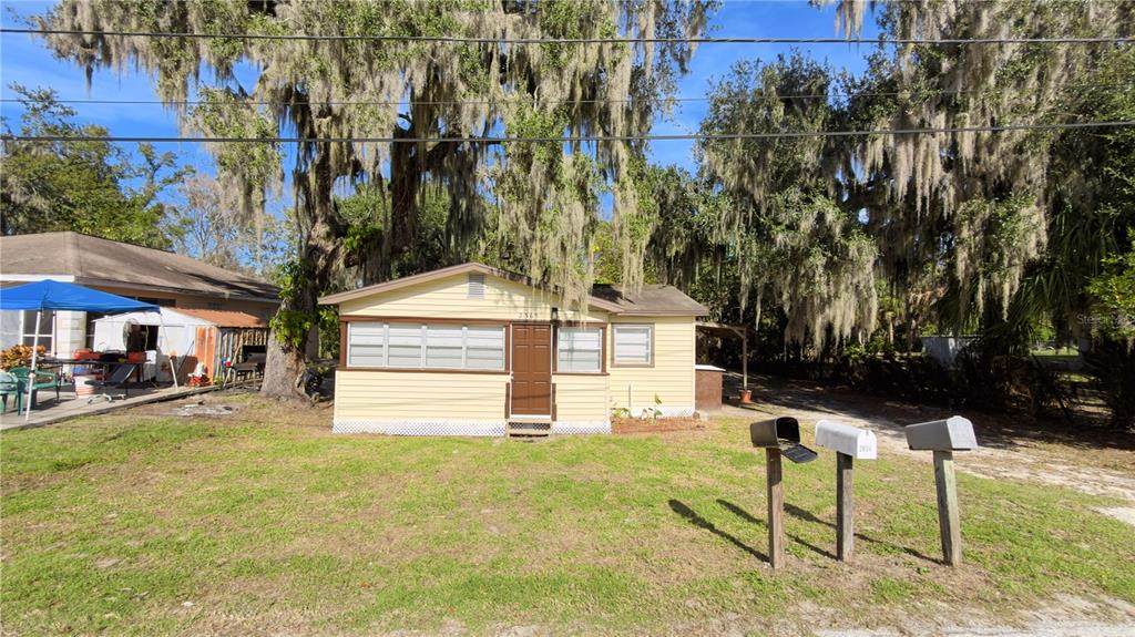 2565 4TH Street - Photo 1