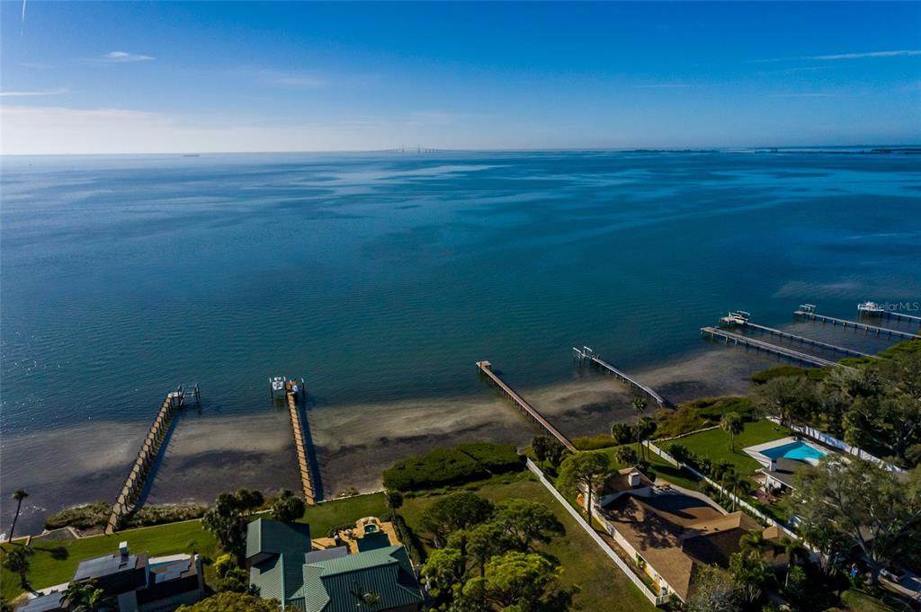  Friendly Way - Photo 1