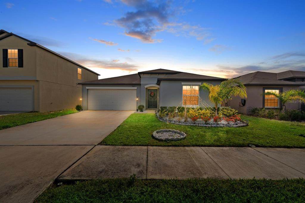 32024 Hawthorne Cottage Place - Photo 1