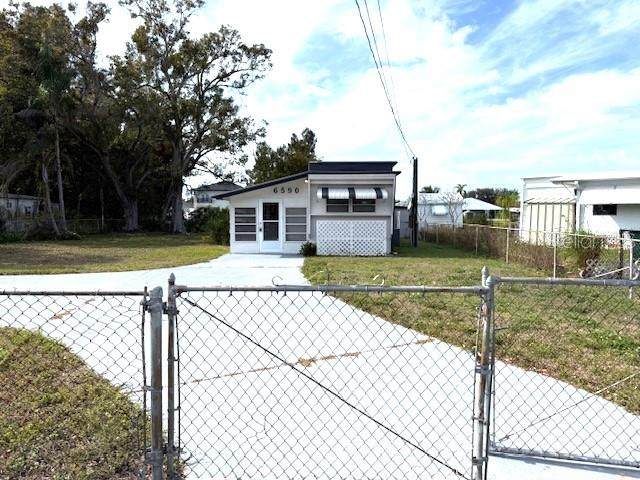 6590 50TH Street - Photo 1