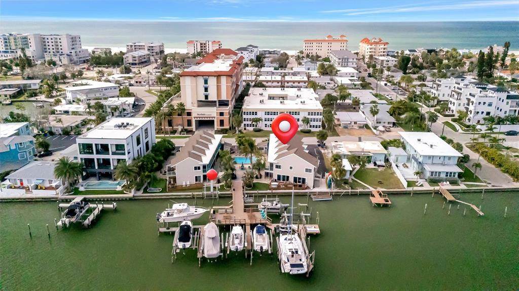 673 Bay Esplanade - Photo 1