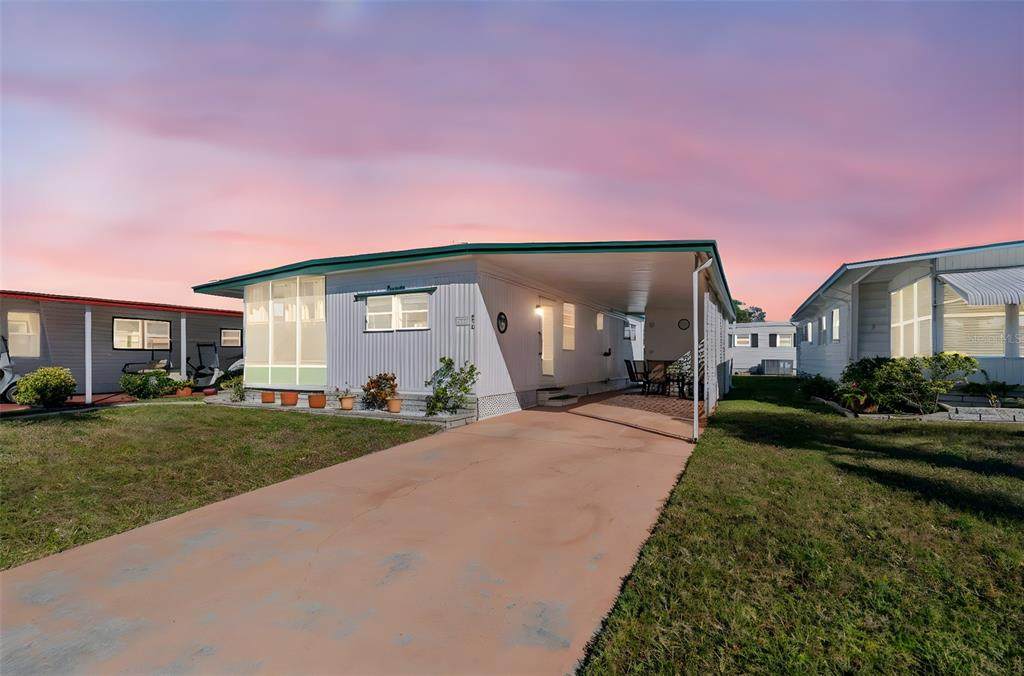 13225 101ST Street - Photo 1