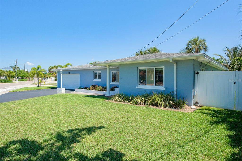 8651 Gulf Boulevard - Photo 1