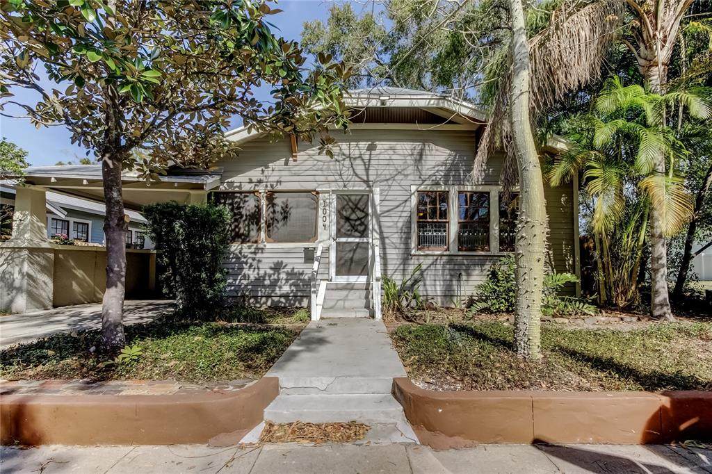 1004 Crenshaw Street - Photo 1