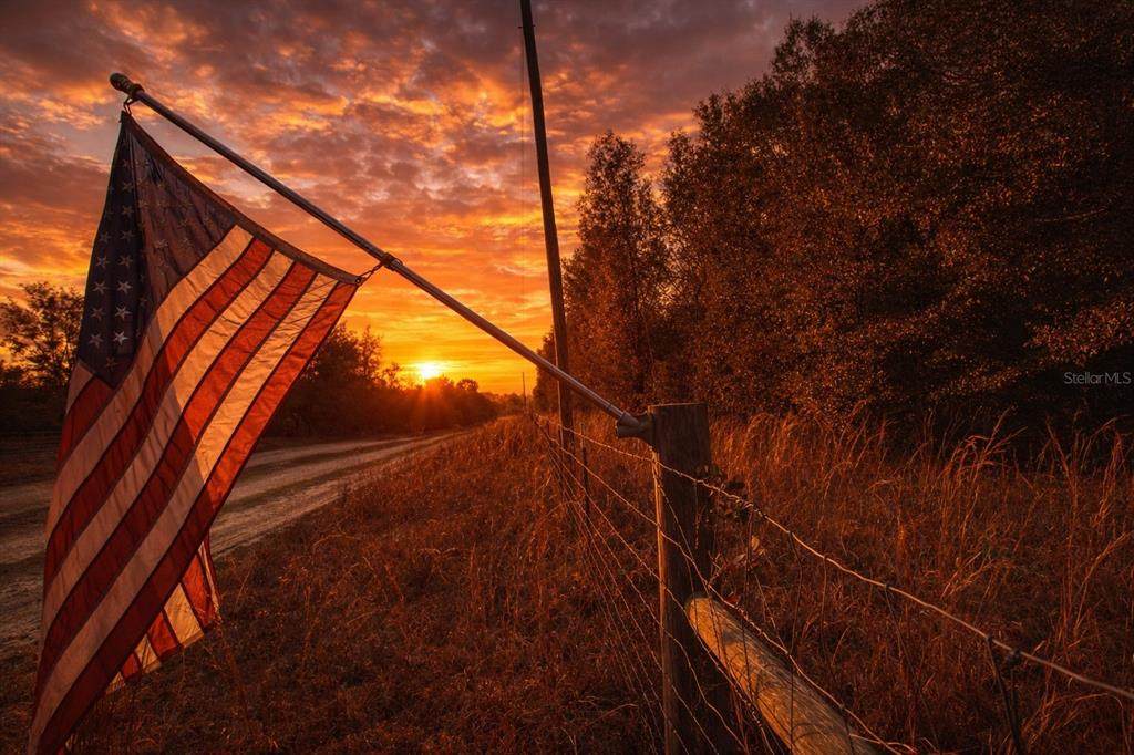 https://bt-photos.global.ssl.fastly.net/mfr/orig_boomver_1_TB8469171-2.jpg