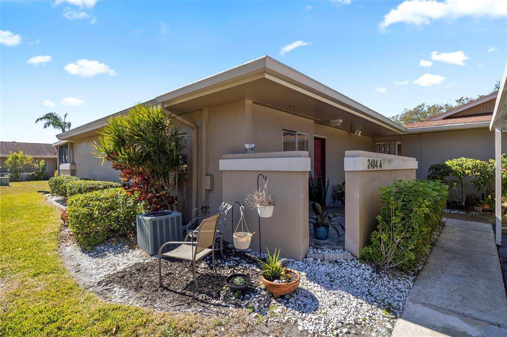 2484 Laurelwood Drive - Photo 1