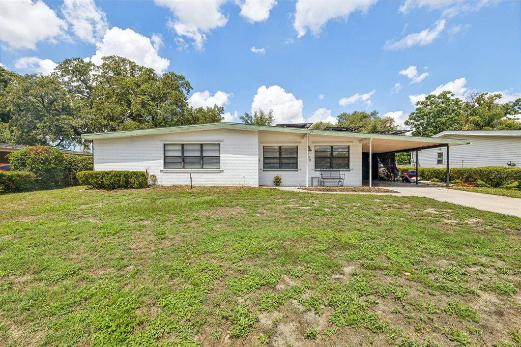 908 Skyview Drive - Photo 1