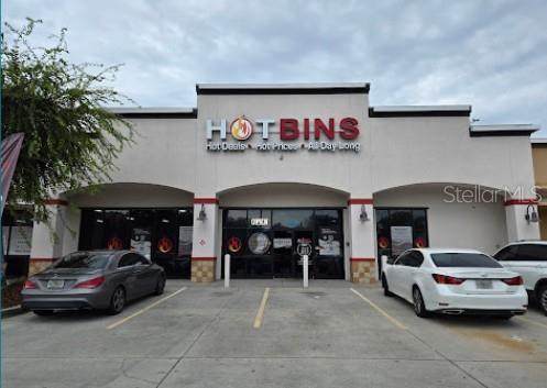 1423 Brandon Boulevard - Photo 1