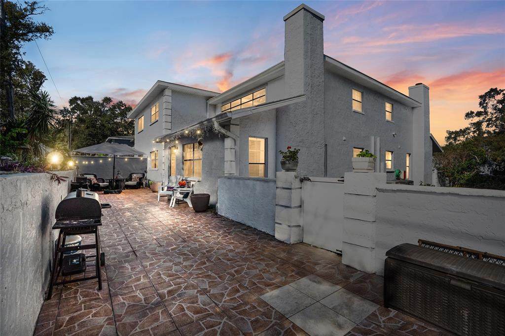 5768 Calais Boulevard - Photo 1