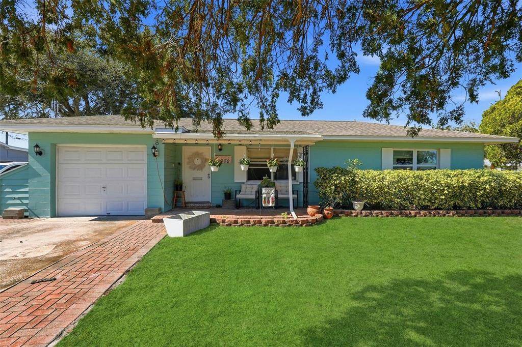 3992 62ND Street - Photo 1