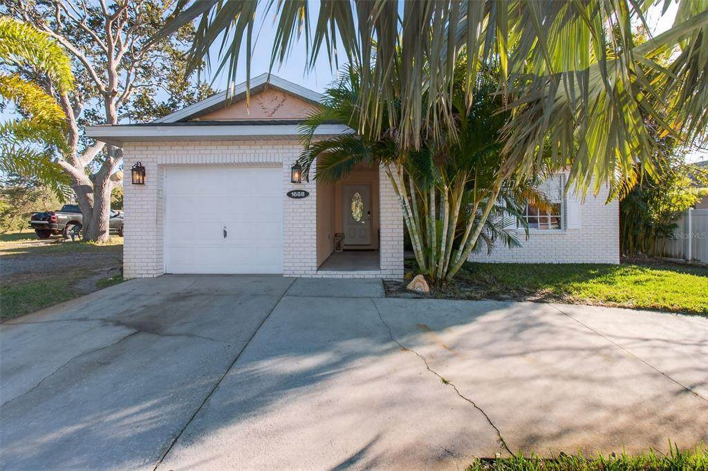 1688 Taylor Lake Circle - Photo 1