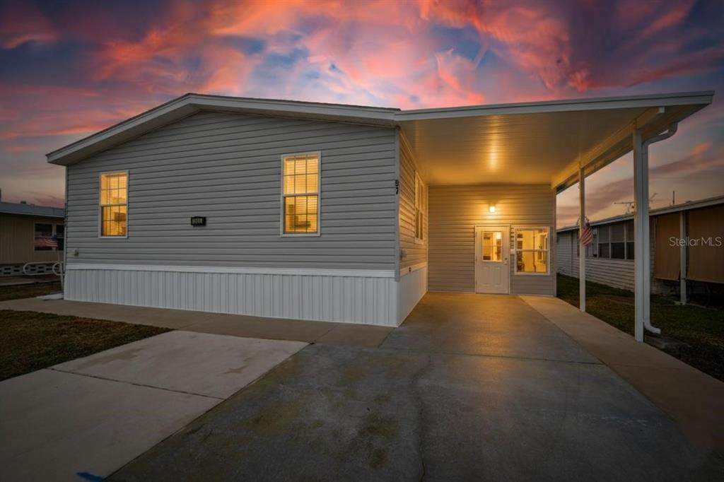 34543 Petunia Place - Photo 1