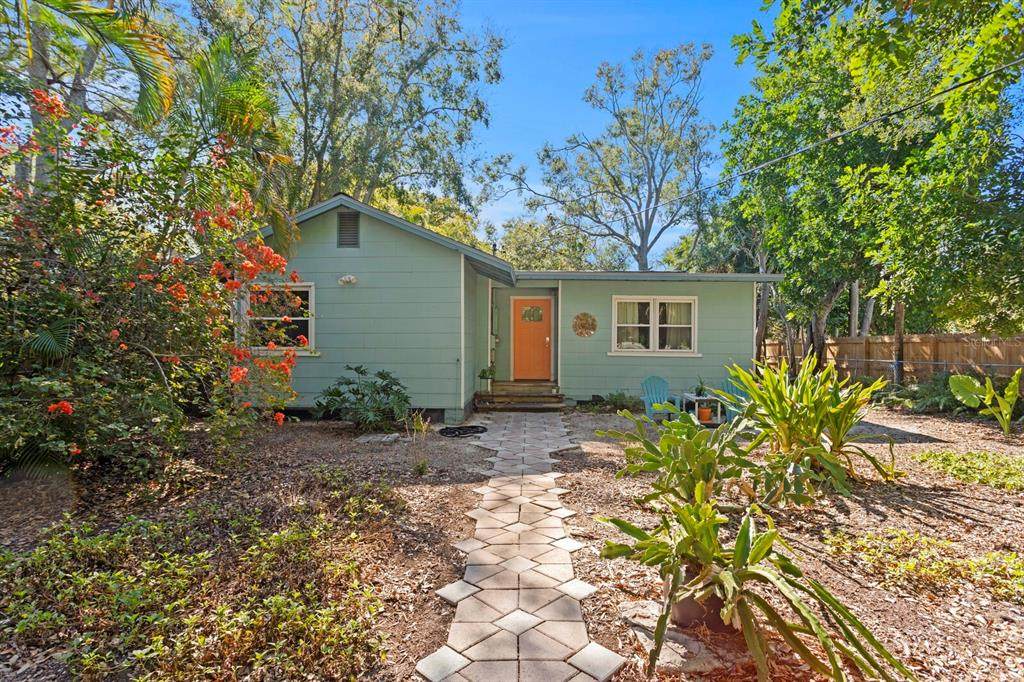 710 34TH Avenue - Photo 1