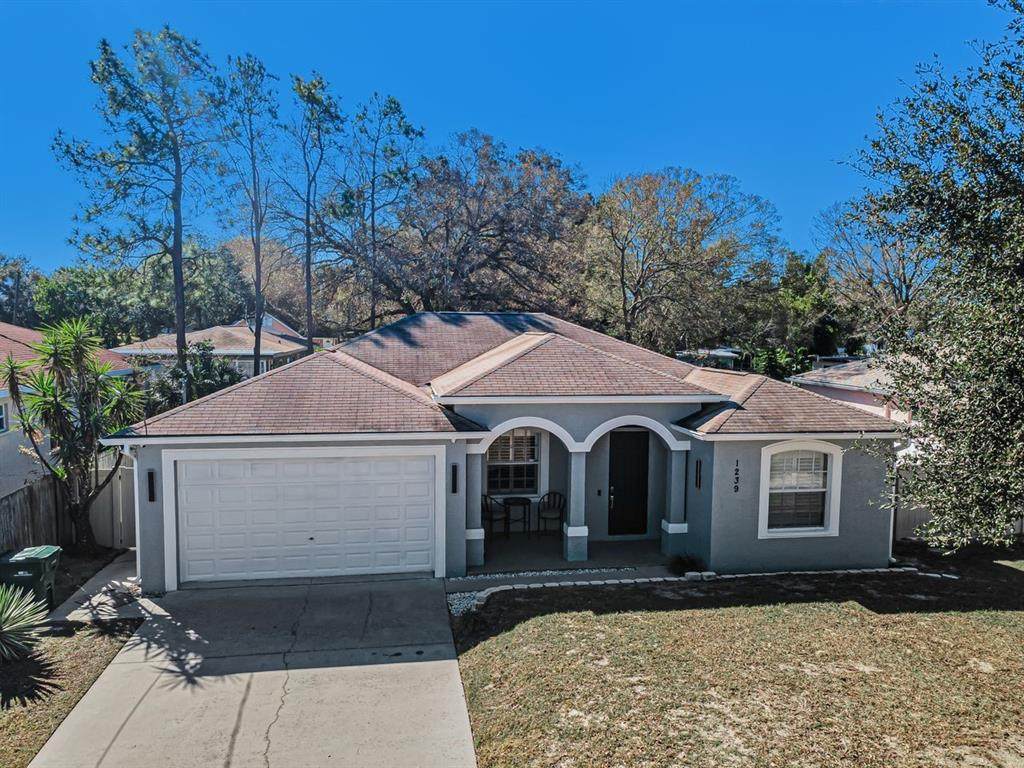 1239 Vista Way - Photo 1