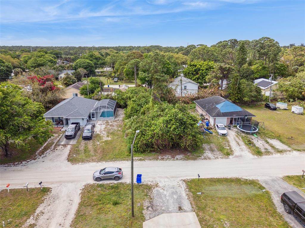 1335 25TH Avenue - Photo 1