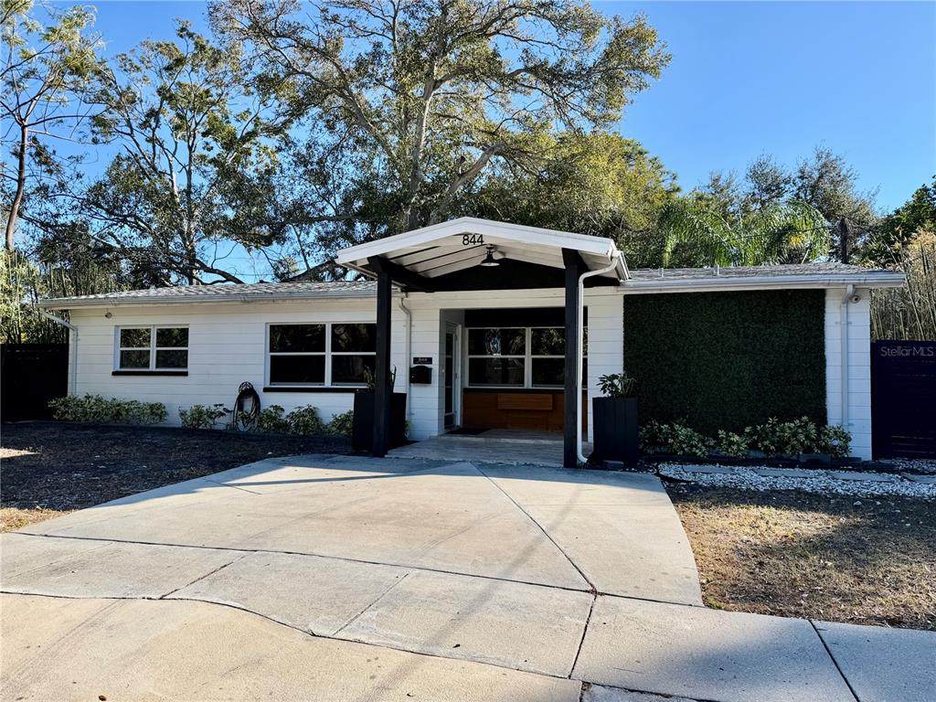 844 35TH Avenue - Photo 1