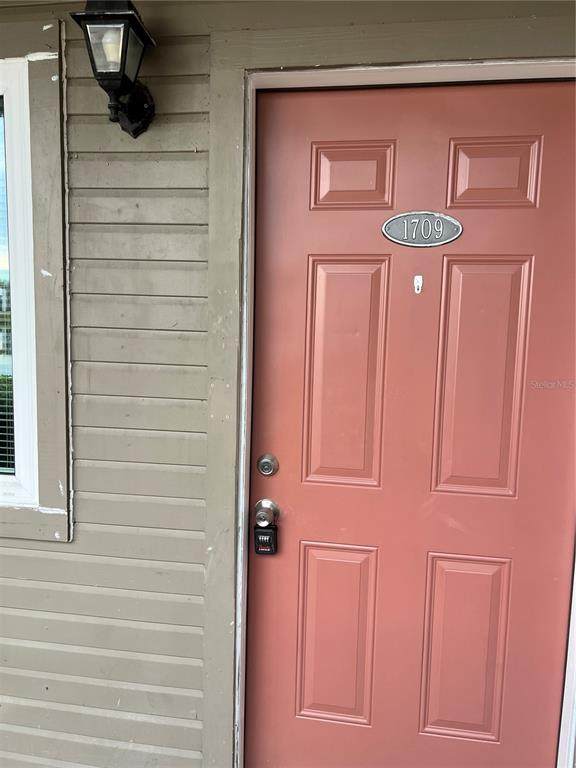 10265 Gandy Boulevard - Photo 1