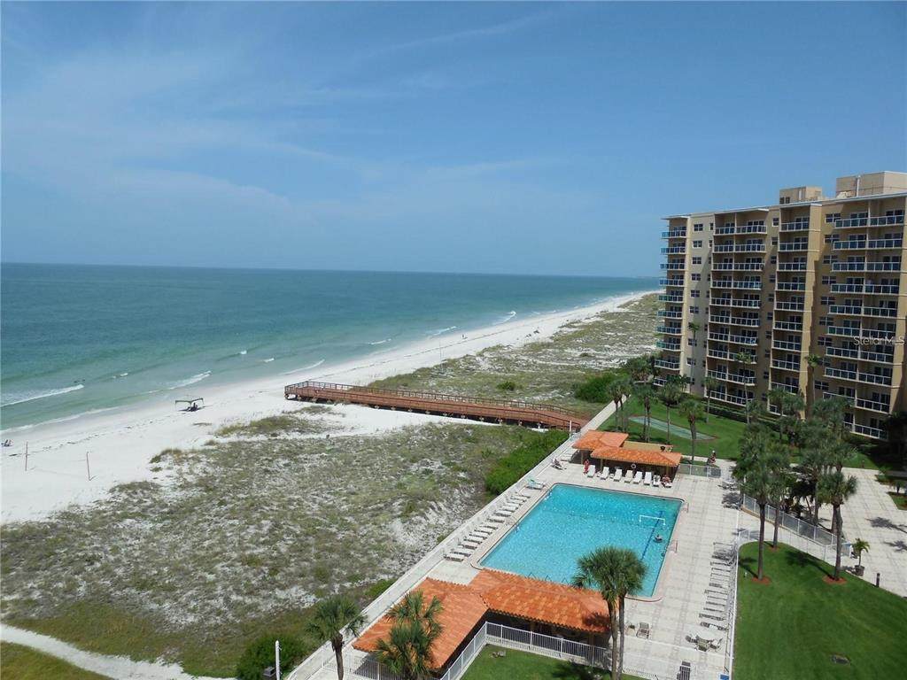 880 Mandalay Avenue - Photo 1