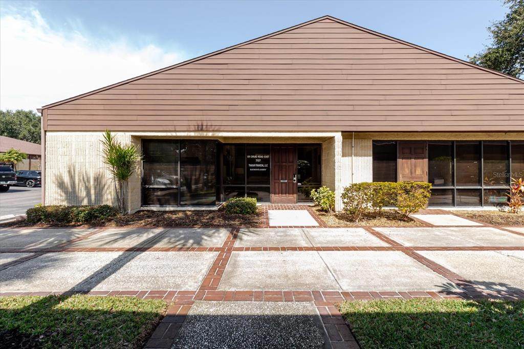 611 Druid Road - Photo 1