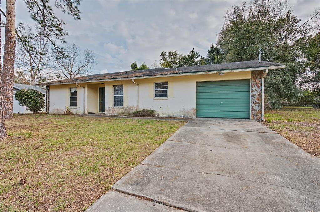 21528 Honeysuckle Street - Photo 1
