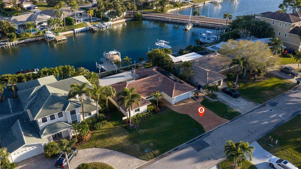 https://bt-photos.global.ssl.fastly.net/mfr/orig_boomver_1_TB8475638-2.jpg