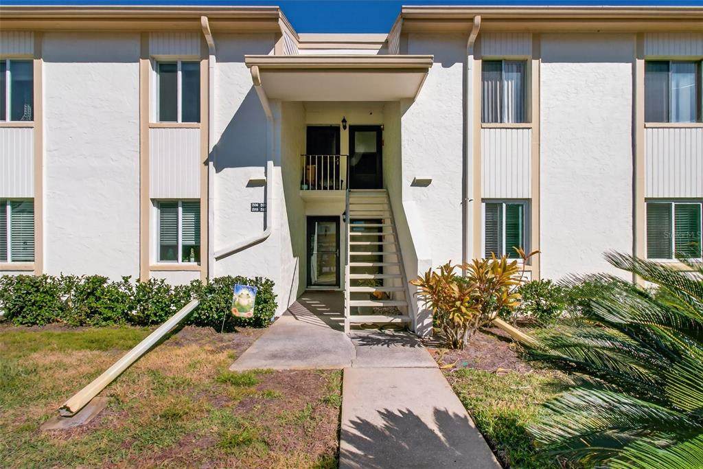 208 Cypress Court - Photo 1