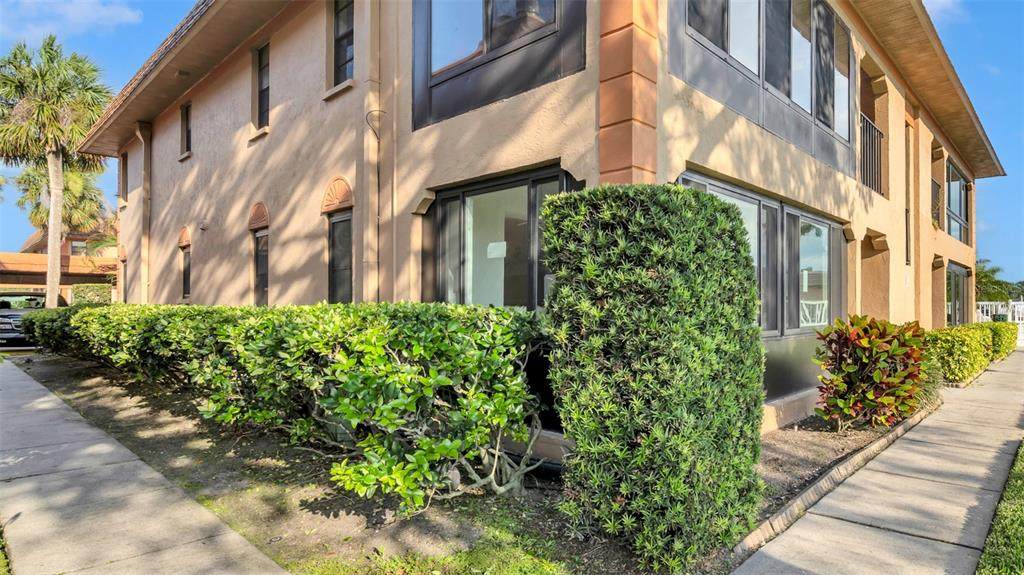 10192 Seminole Island Drive - Photo 1