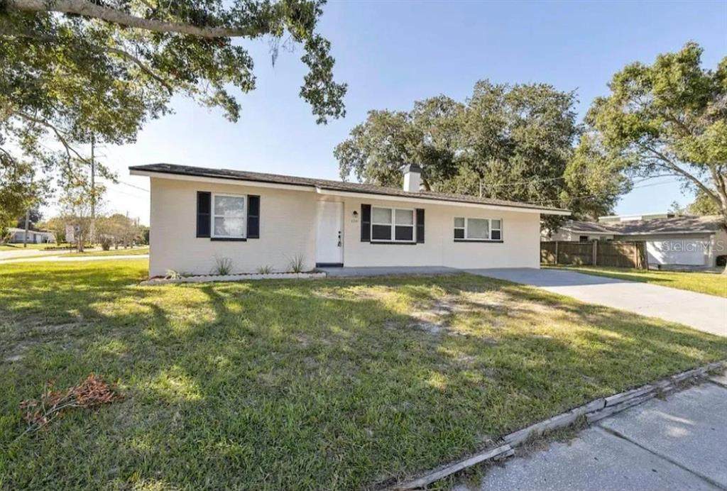 1004 Betty Lane - Photo 1