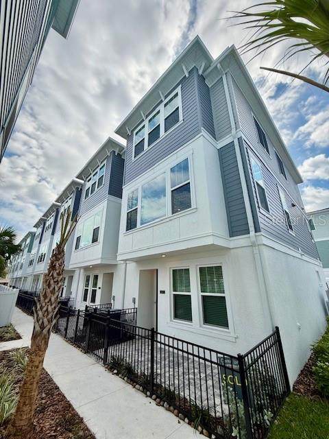3137 4TH Terrace - Photo 1