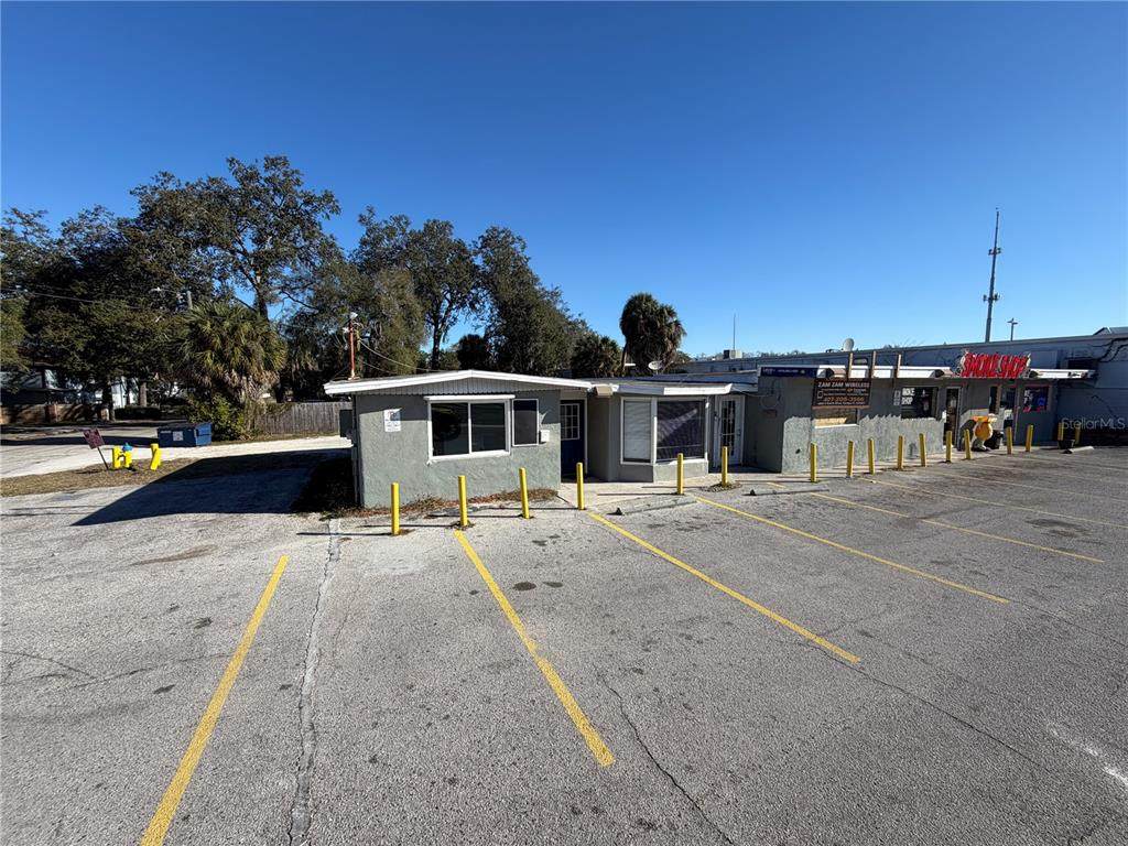 4802 Busch Boulevard - Photo 1