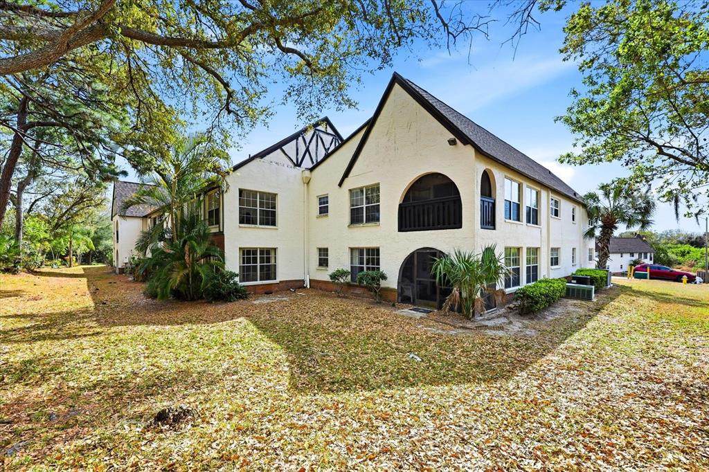 380 Bayshore Boulevard - Photo 1