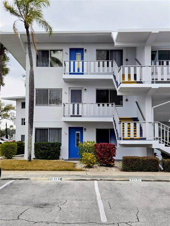 11251 80TH Avenue - Photo 1