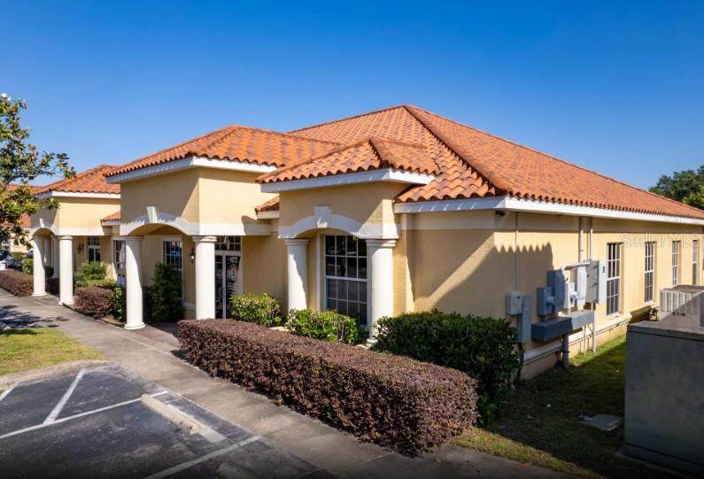 1070 Brandon Boulevard - Photo 1