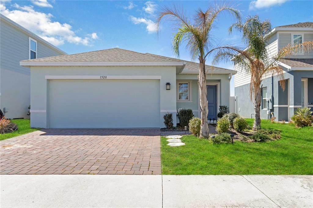 1528 Eucalyptus Way - Photo 1