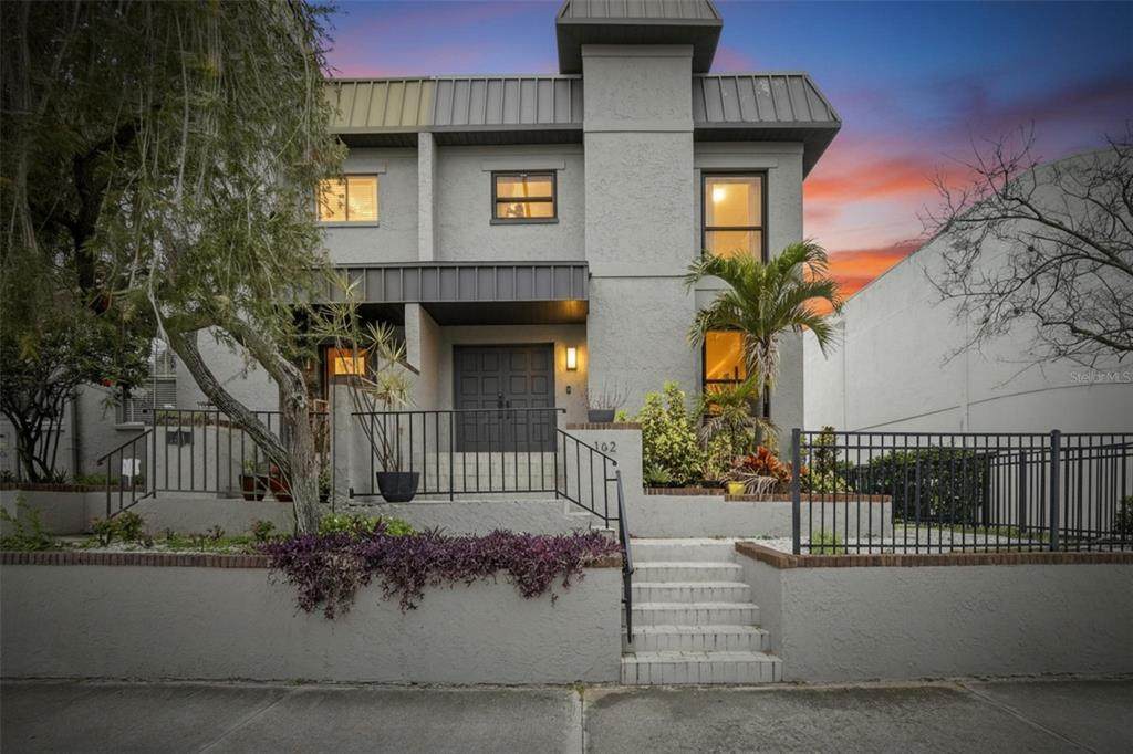 162 Davis Boulevard - Photo 1