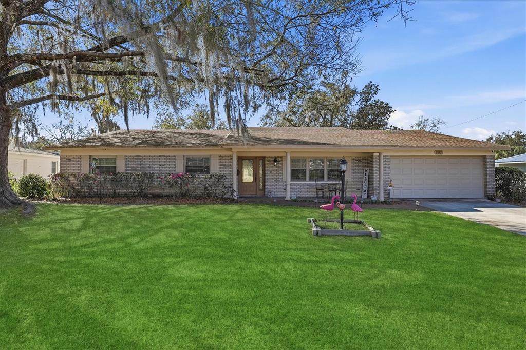 807 Russell Drive - Photo 1