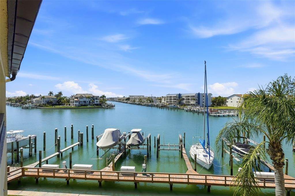 128 1ST STREET E. - Photo 1