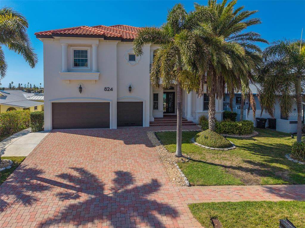 824 Island Way - Photo 1