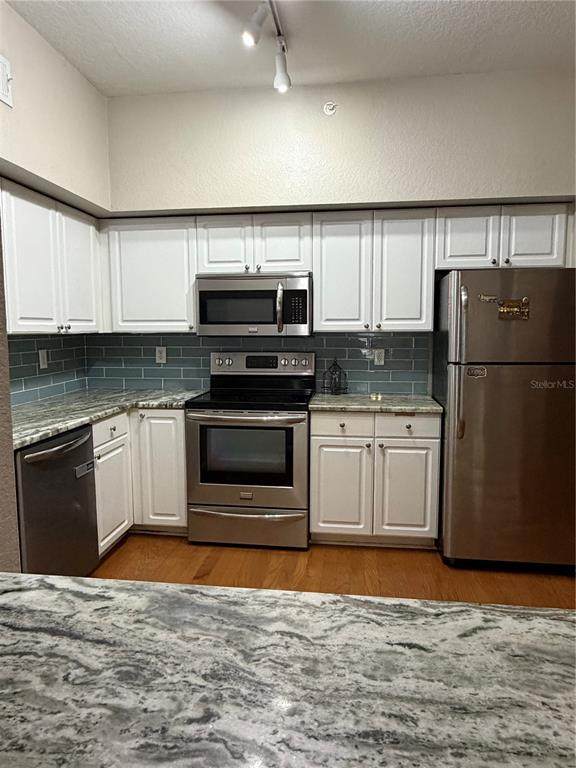 402 Armenia Avenue - Photo 1