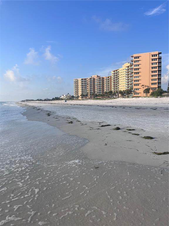 880 Mandalay Avenue - Photo 1