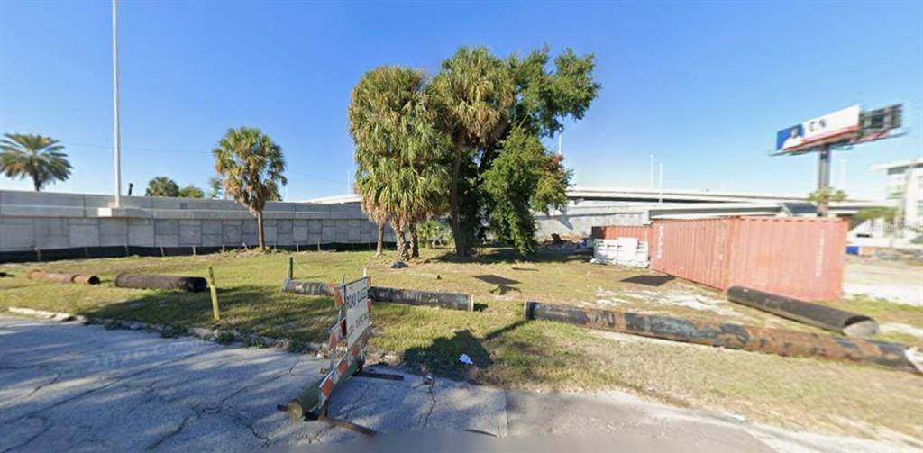 702 Ross Avenue - Photo 1