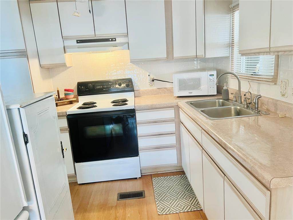 https://bt-photos.global.ssl.fastly.net/mfr/orig_boomver_1_TB8486717-2.jpg